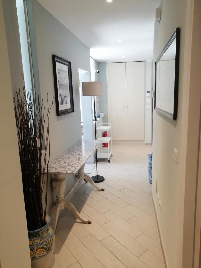 " Domus Coralla" Bnb Racconti Di Viaggio คาตาเนีย ภายนอก รูปภาพ
